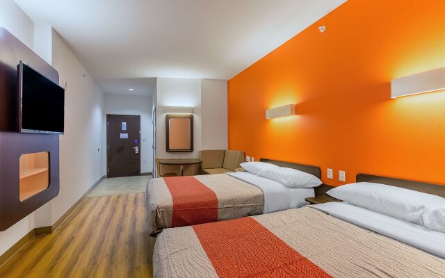 Motel 6 Texas City, TX - I-45 South