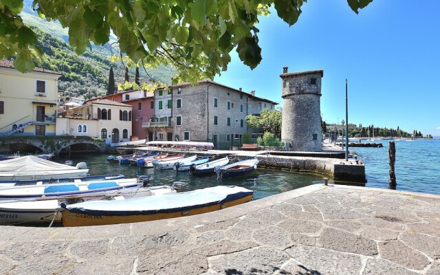 Apartment Spinnaker With Lake View Terrace