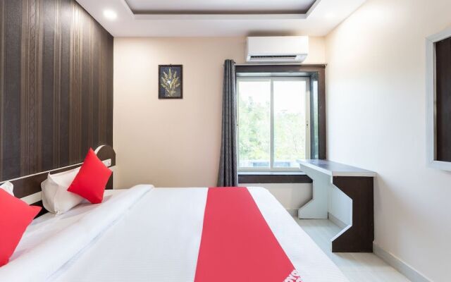 Oyo 29920 Hotel Rk Palace