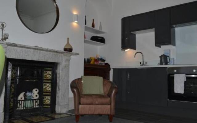 Ground Floor City Retreat
