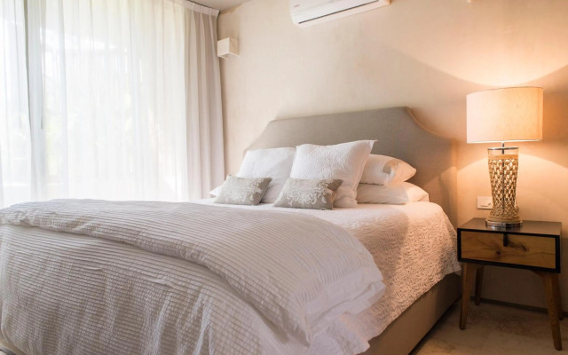 Eco-chic Design Condos Wrapped in Nature's Elements by Moskito