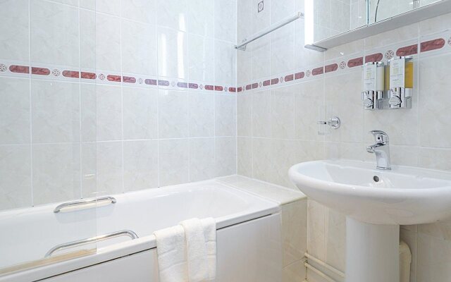 Montana Hotel London