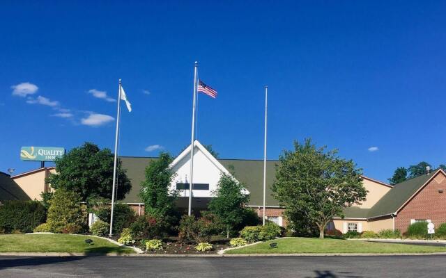 Quality Inn Dublin I-81