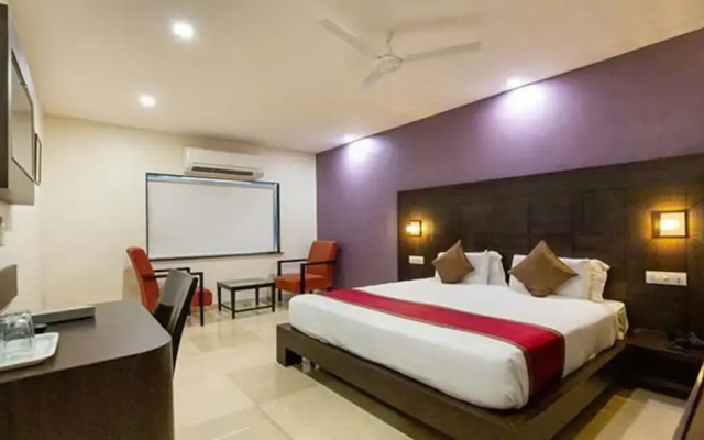Sukh Hotel, Juhu