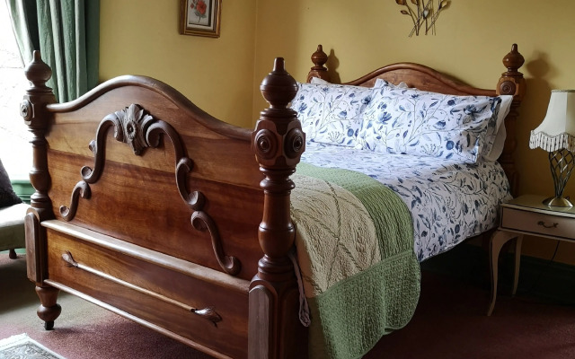 Chimneys Guest House