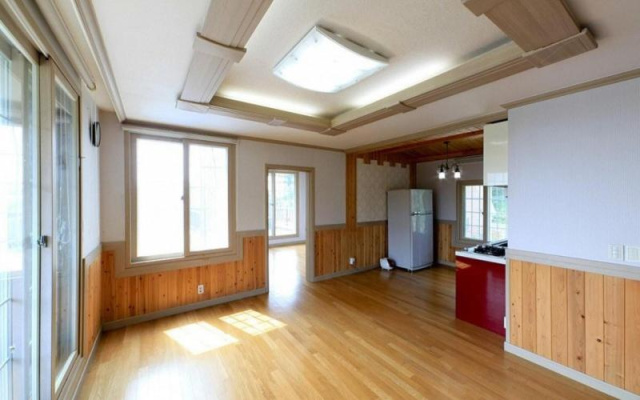 Eulwangri Q House Pension