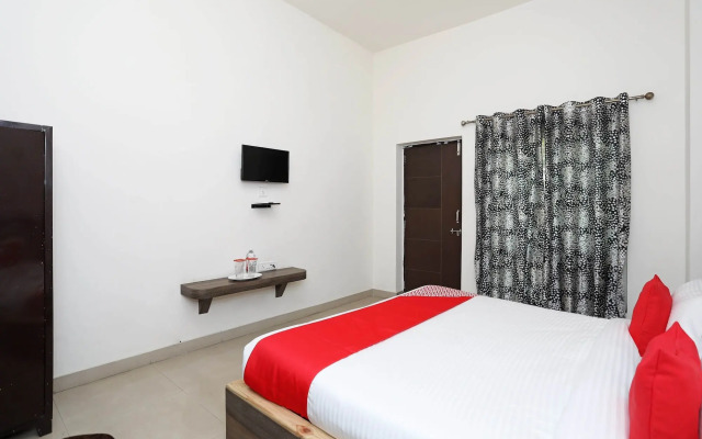 OYO 10967 Dhola Maru Resort