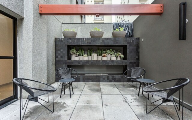 Charlie Sabiá Moema Essential