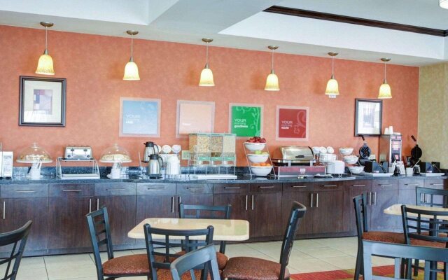 Comfort Suites Old Town Spring
