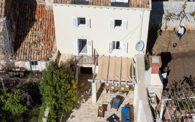 Stunning holiday house in the Old town by Irundo