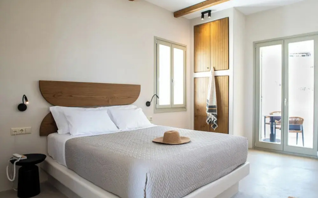 Althea Anafi Suites