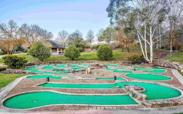 The Sebel Pinnacle Valley Resort