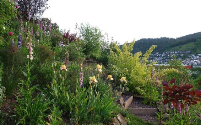 Ferienwohnung Hügelgarten