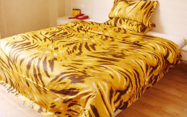 Ou La La Express Hotel Guigang