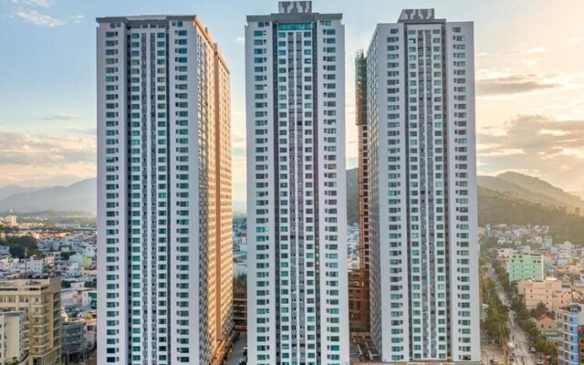 Iseaview Nha Trang Beach Apartment
