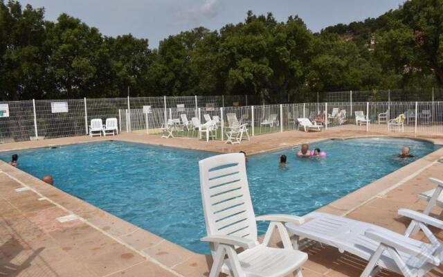 Petit Mas Au Paradis Avec Piscine Pour 6 Personnes