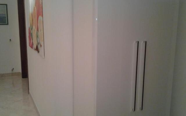 Bilocale Con Terrazzo