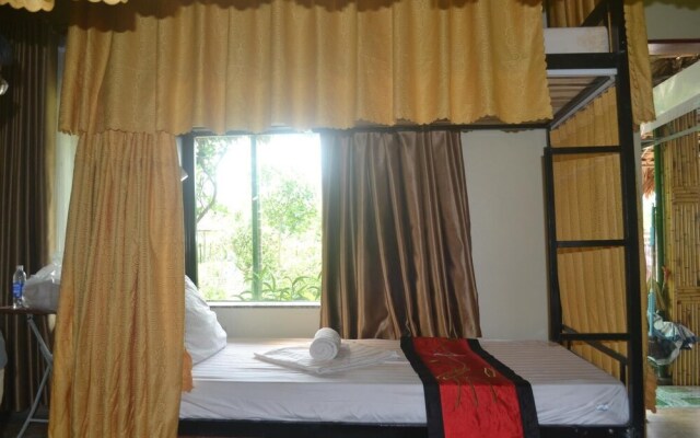 Tam Coc Little river Bungalow