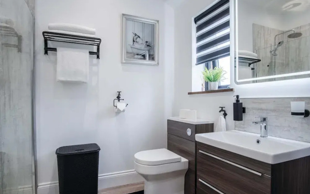 The Shed - 1 Bedroom - Cosheston