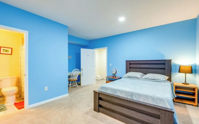 Pets Welcome! Cozy Family Apartment in Sterling