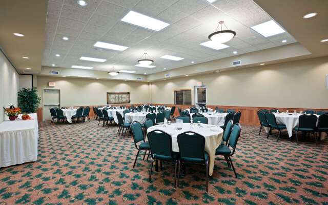 AmericInn by Wyndham Fort Pierre - Conference Center