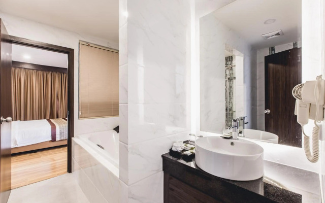 Golden Jomtien Beach Hotel