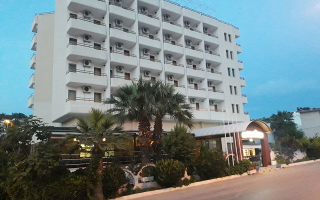 Minay Hotel