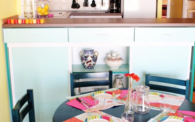 253-apartamento con Piscinas Comunitarias