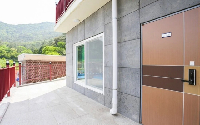 Yeonggwang Beach Central Pension