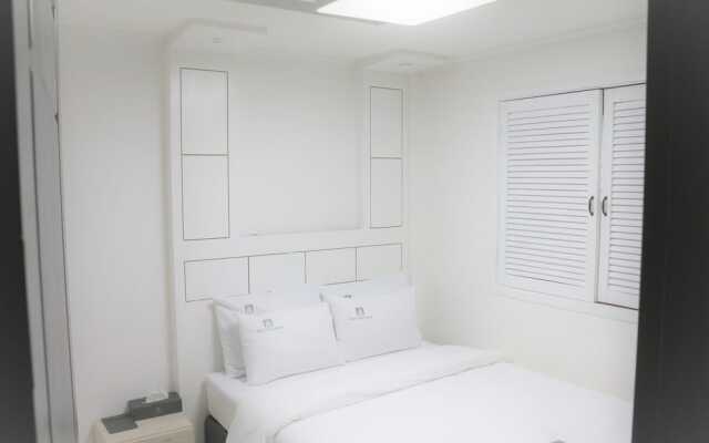 Must Stay Hotel (Han River)