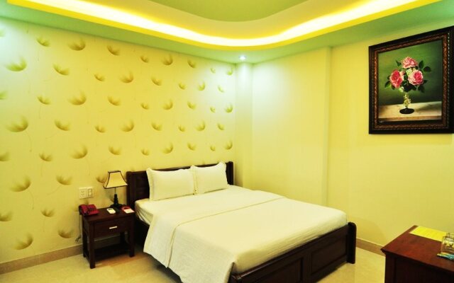 Red Rose Mallow Hotel