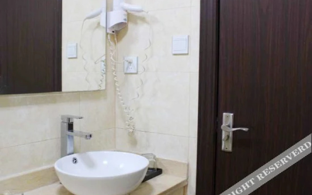 Yueliangwan Holiday Hotel