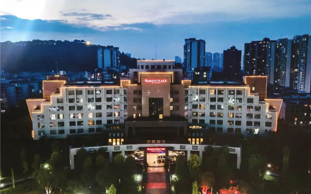 Ramada Plaza Chongqing West