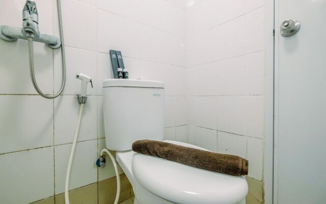 Nice and Strategic 2BR at Bassura City Apartment