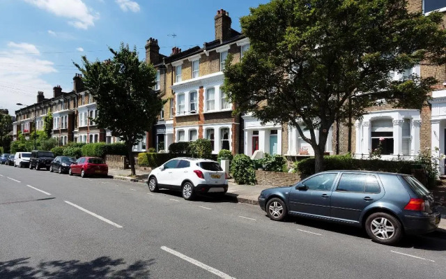 Veeve  5 Bed House Burghley Road Tufnell Park