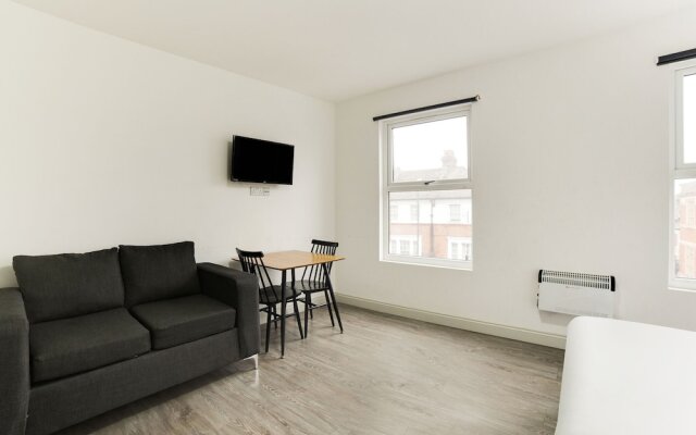 Comfortable Apartment in London Near Tooting Market