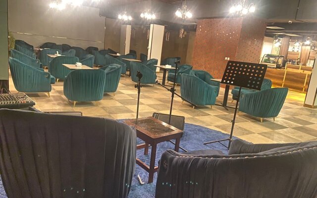 Raghad Al Shatee   hotel  suites