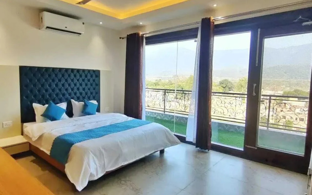 The Crown A Pinnacle of Luxury