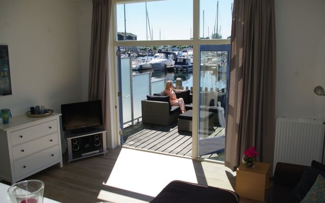 Waterhome With Private Jetty