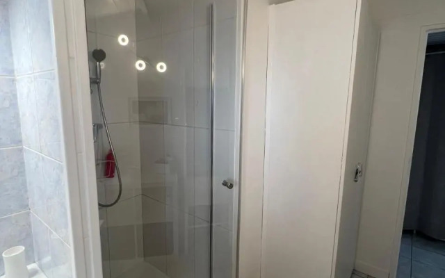 petite maison cosy avec exterieur