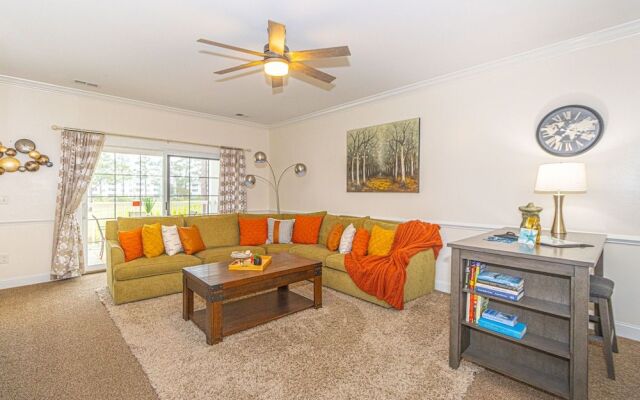 Stunning Renovated Golf Villa Near Beach