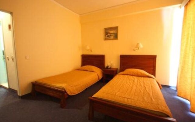 Xenia Hotel Drama