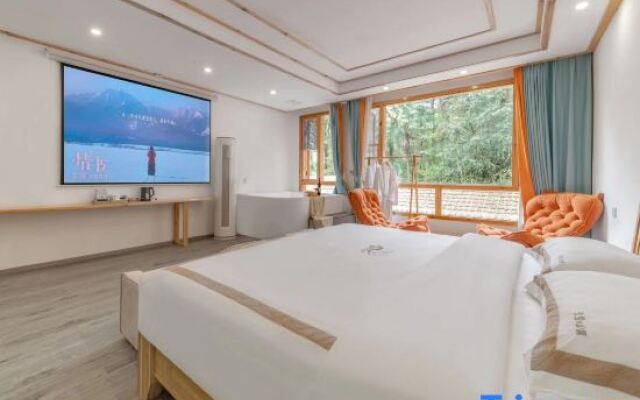 Yunli Shanju Private Tang Homestay
