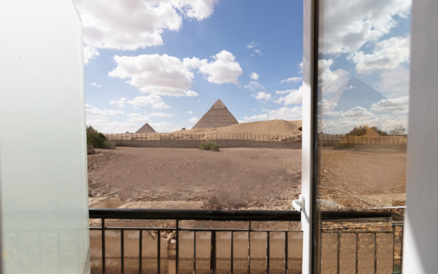 Locanda Pyramids Hotel