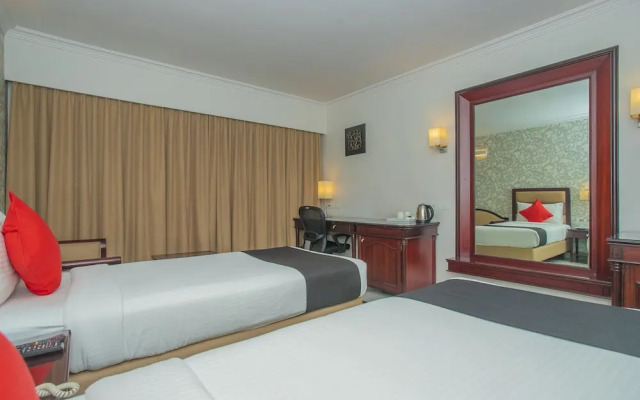 Capital O 536 The Rialto Hotel