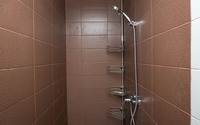 Comfy 2BR Puri Orchard Apartment