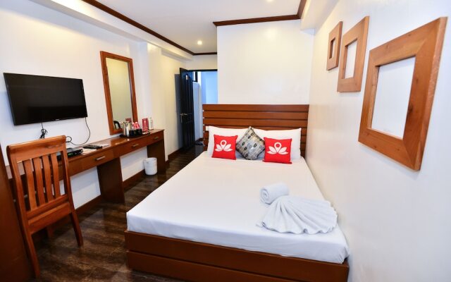 ZEN Rooms Abozza Station 2