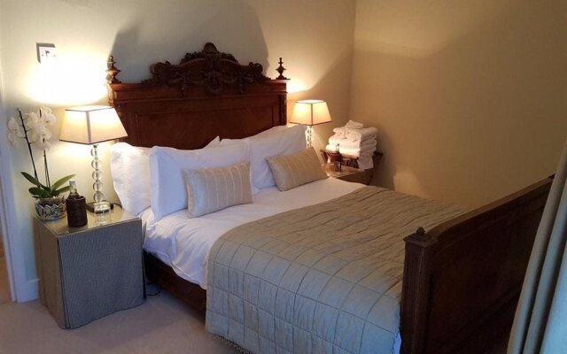 The Salutation