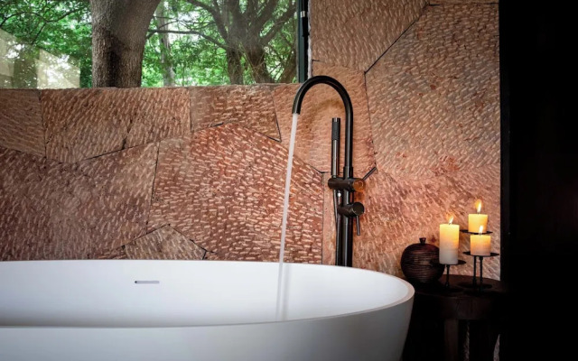 Mucheng Xichi Snow Mountain Art Resort