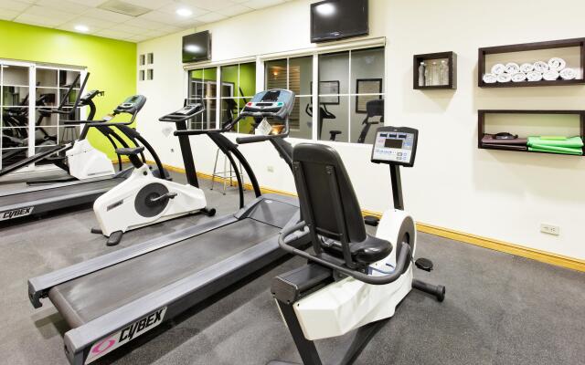 Holiday Inn Express Monterrey Galerias by IHG